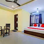 Oyo Flagship 77876 Amigo Suites