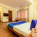 Oyo 4802 Cochin City Residency