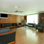 Oyo 10719 Mermaid Hotel