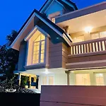 The Oval House, Kochi - Approved By Kerala Tourism - Exclusively For Families