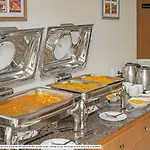 Treebo Petals Suites