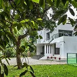 Nadhiyoram River Retreat