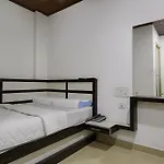 Spot On 48916 Kpm Tourist Home