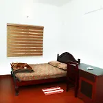 Back Packers Cochin Villa