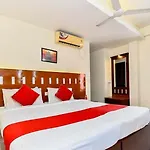 Metro Kochi Business Hotel
