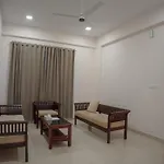 Daffodils Luxury Airport Suites