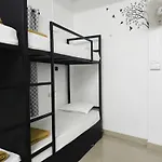 Hostel Stayzo