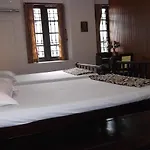 Madeleine Inn