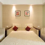 D Homz Suites