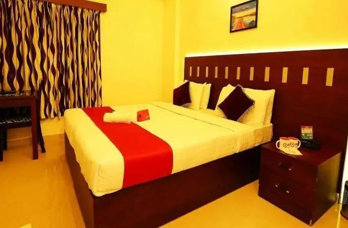 Metro Kochi Business Hotel