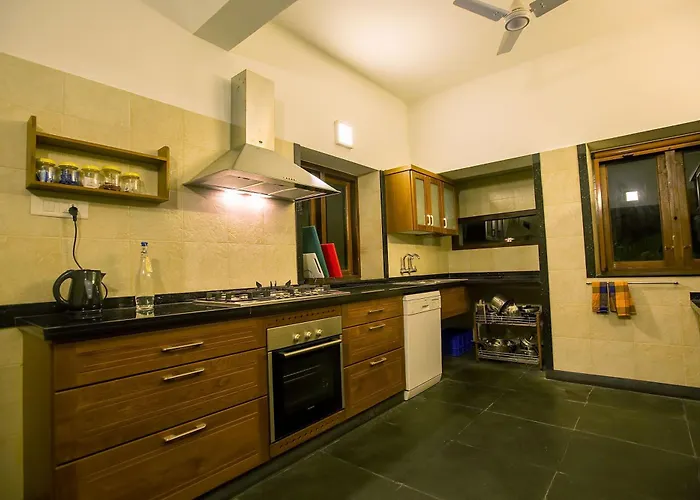 Beach Gate Bungalows - A Cgh Earth Saha Experience