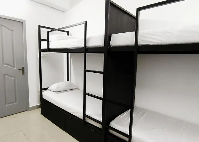 Hostel Stayzo