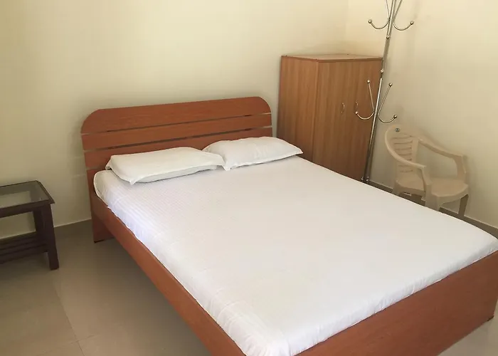 Palm Grove Service Villa