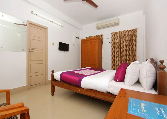 Oyo 6712 Hotel Malabar House
