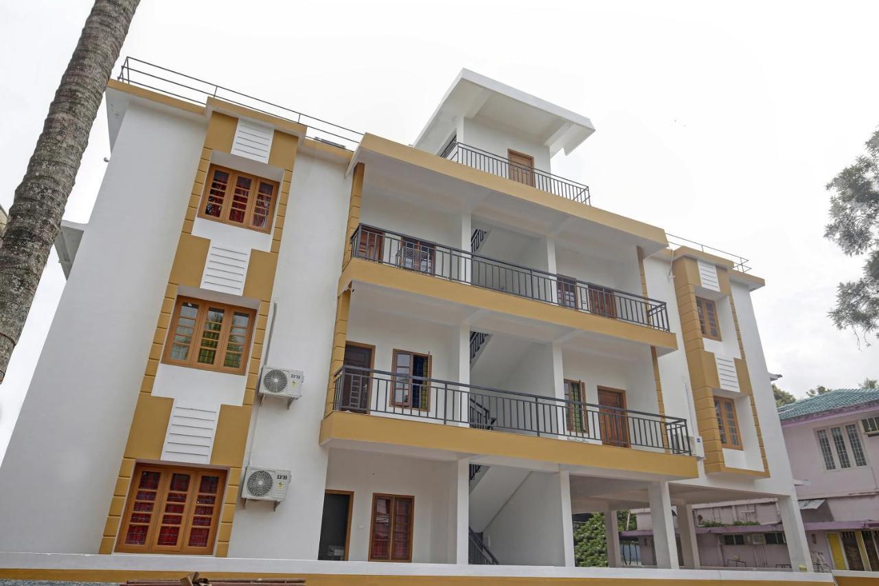 Oyo 78040 Marhaba Apartments Kochi