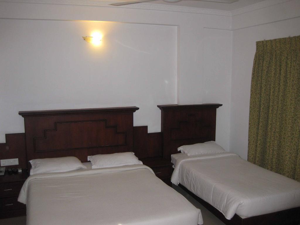 Centre Point Hotel