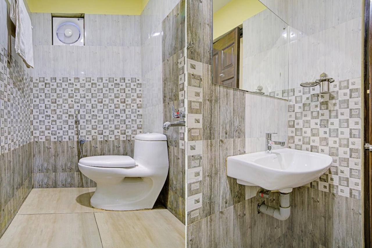 Hotel Oyo Flagship 77876 Amigo Suites 4*