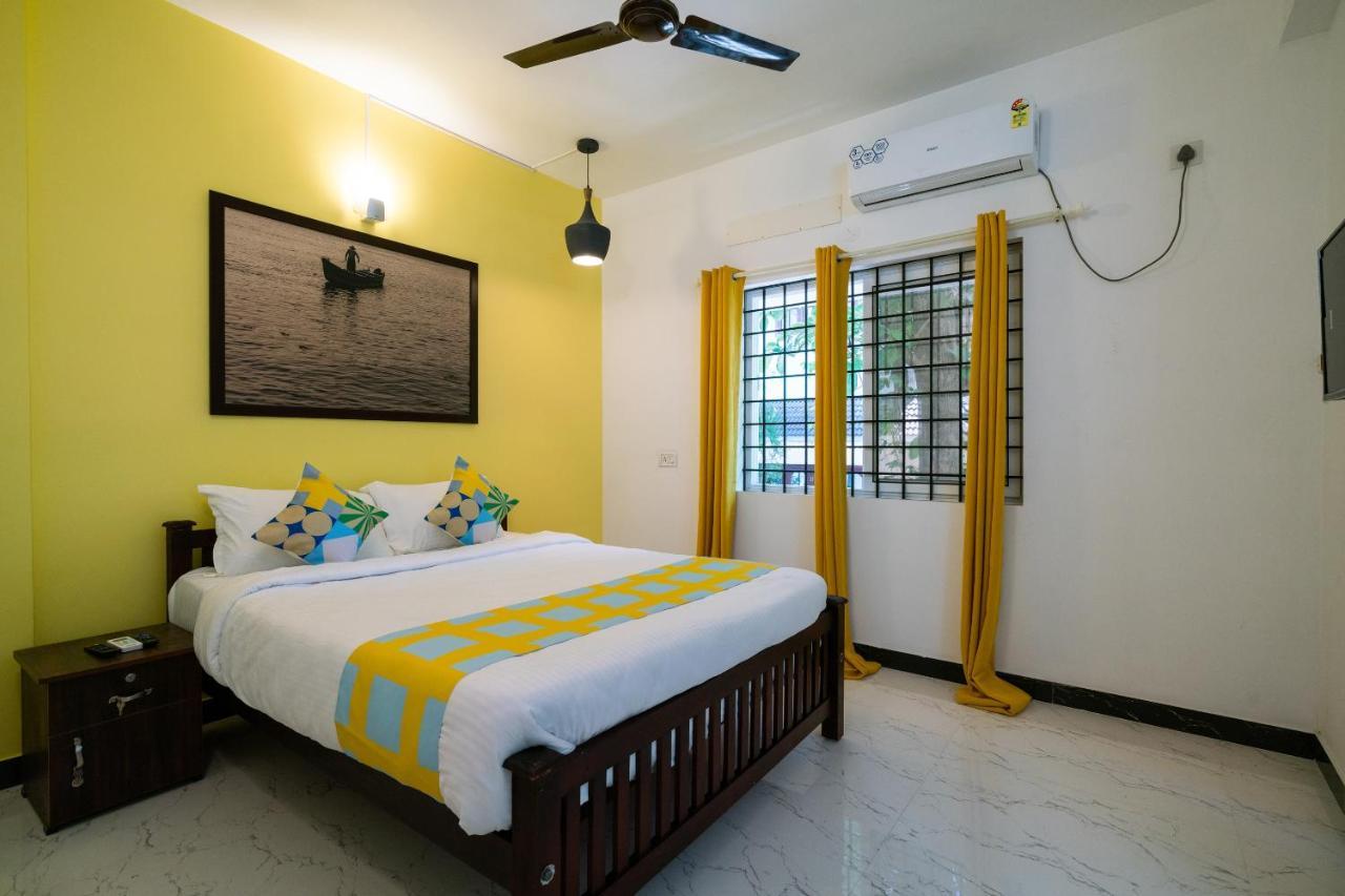Oyo Flagship 75923 Ace Homes