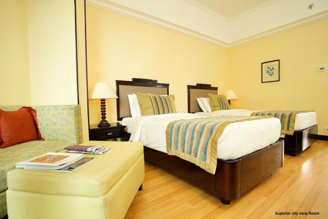 Vivanta Ernakulam, Marine Drive Hotel
