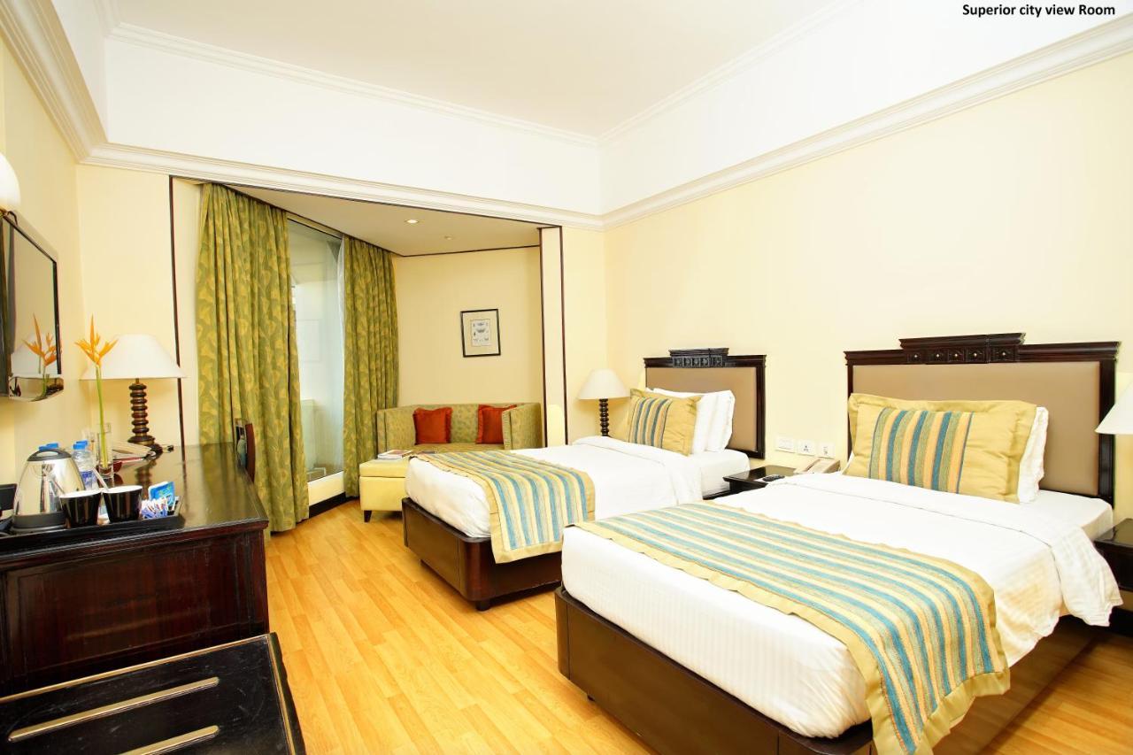 Vivanta Ernakulam, Marine Drive Hotel 5*