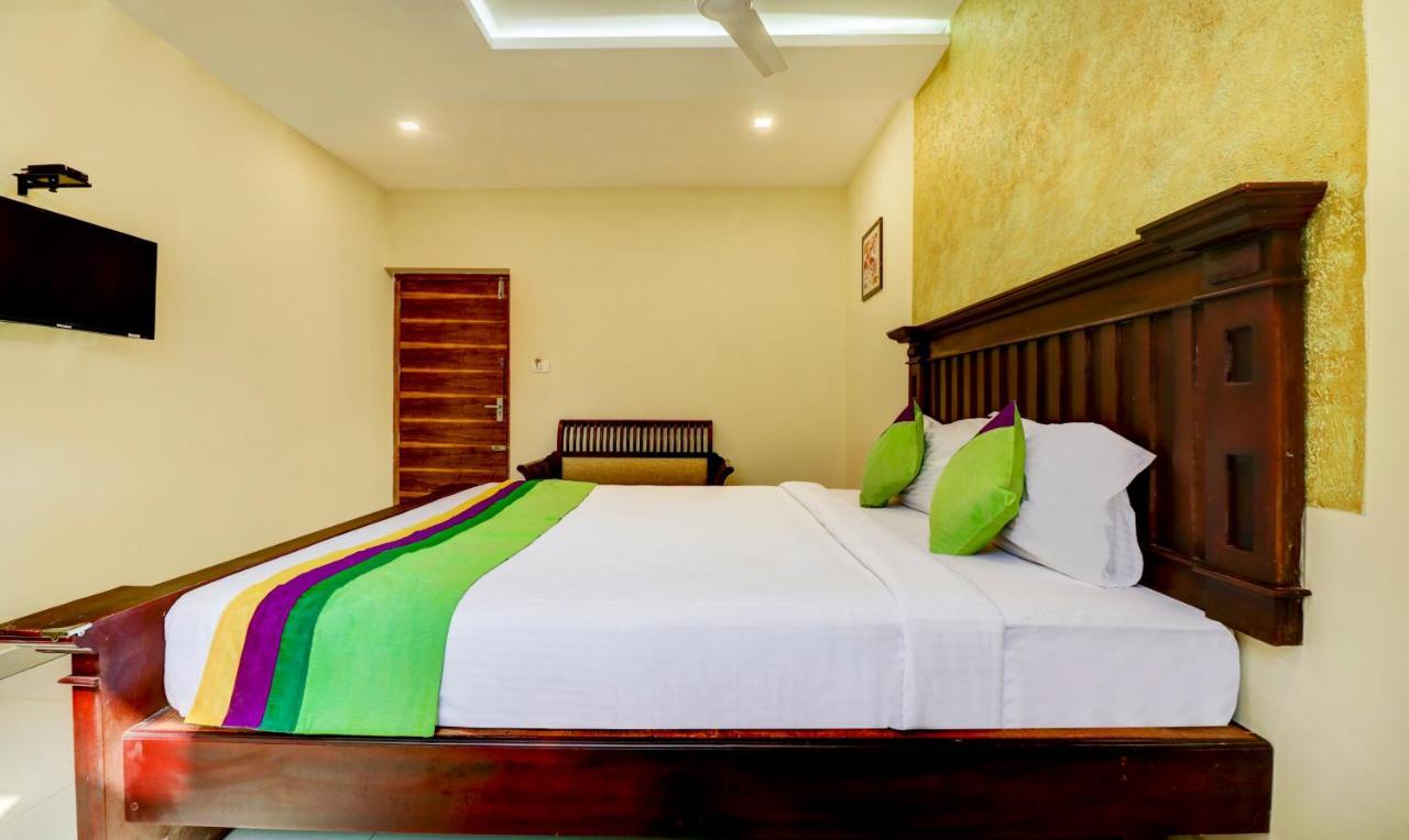Hotel Treebo Trend Malabar North Railway Station