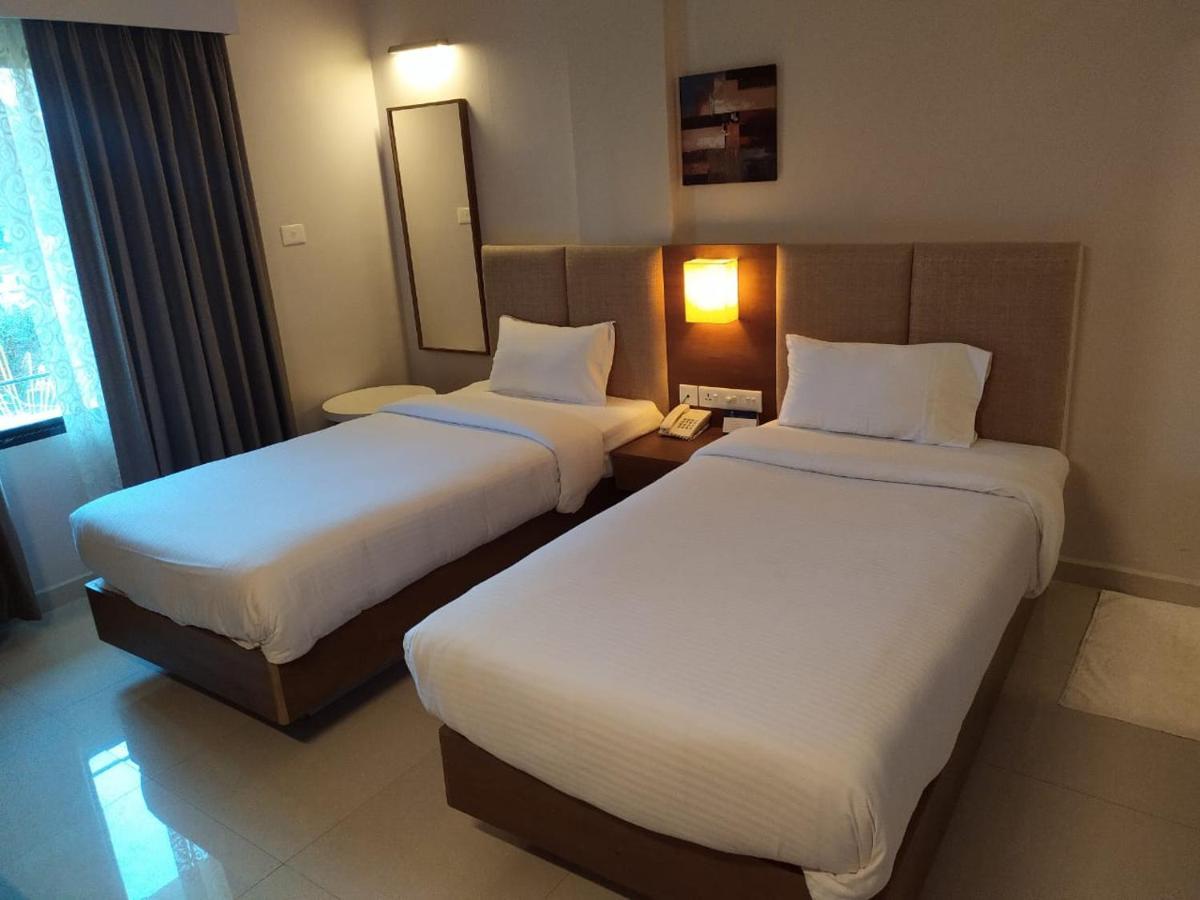 Royal Residency Hotel 4*