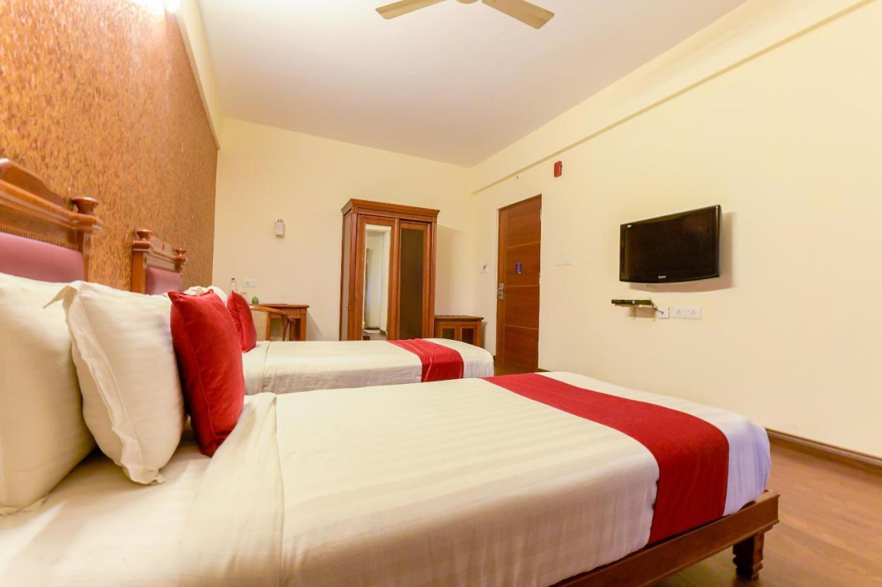 Oyo 4802 Cochin Residency Hotel 3*