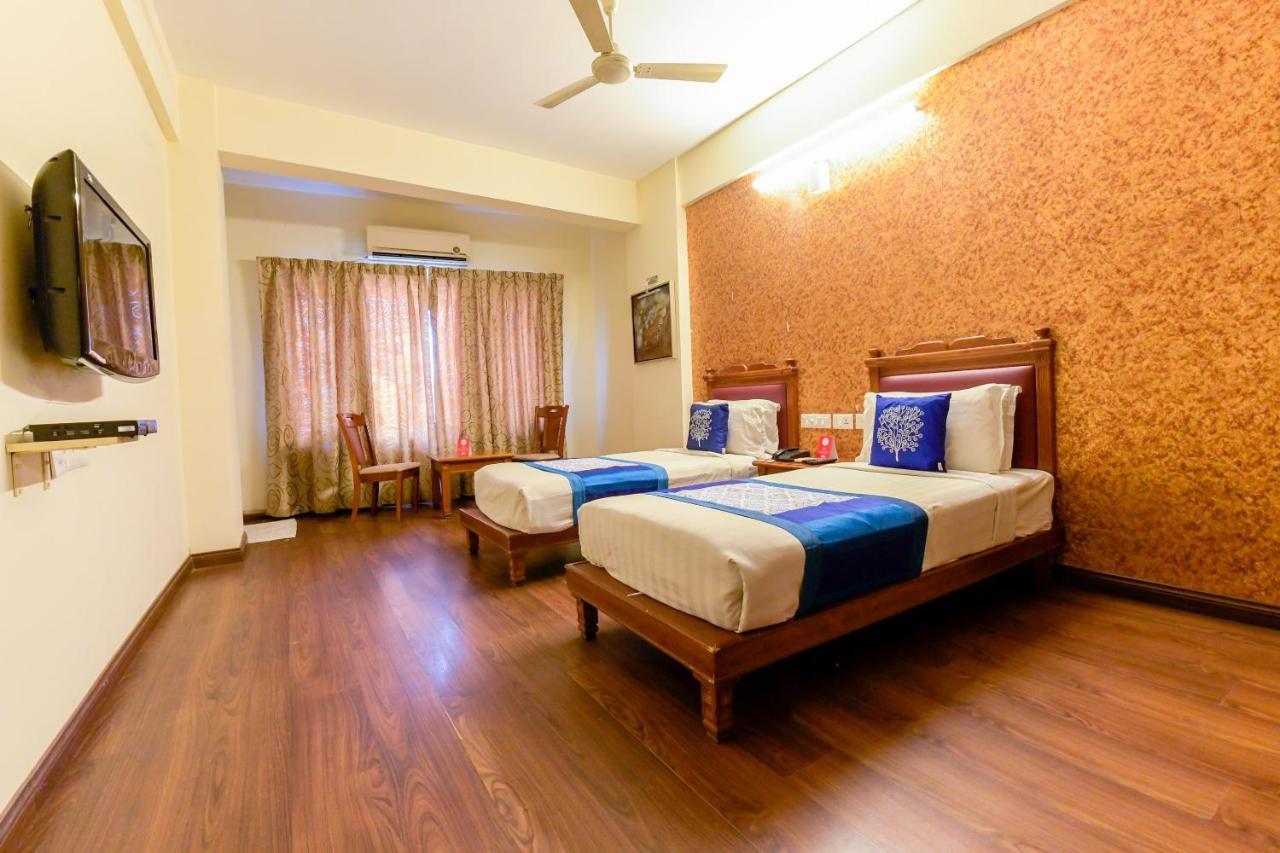 Oyo 4802 Cochin Residency Kochi