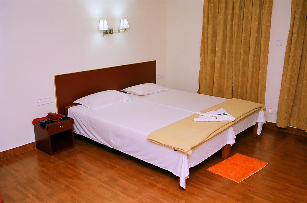 Hotel Srinivas Kochi
