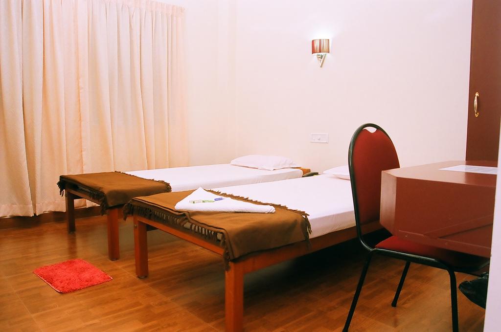 Srinivas Hotel