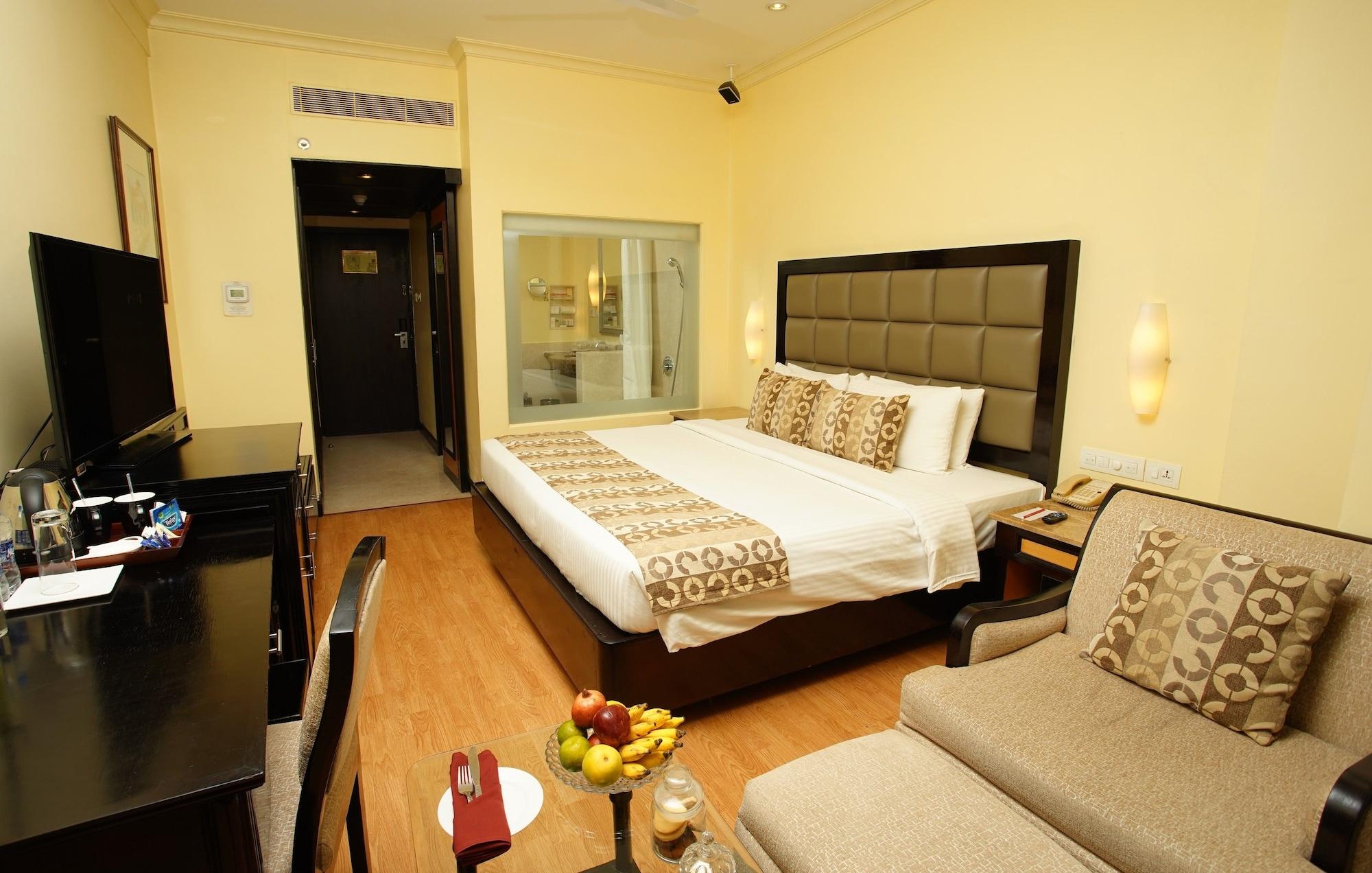 Hotel Vivanta Ernakulam, Marine Drive 5*