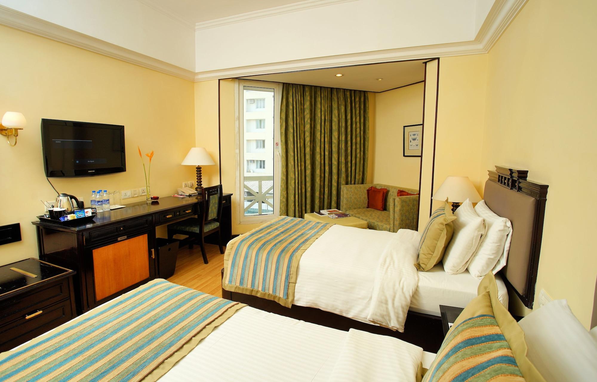 Vivanta Ernakulam, Marine Drive Hotel 5*
