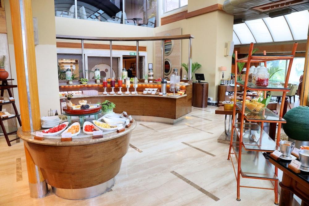 Hotel Vivanta Ernakulam, Marine Drive