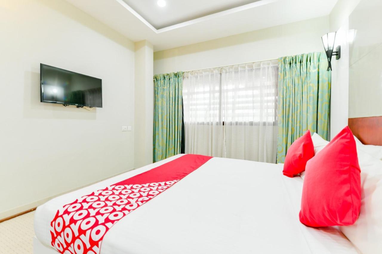 Oyo 23587 M-star Heritage P Ltd 3* Kochi
