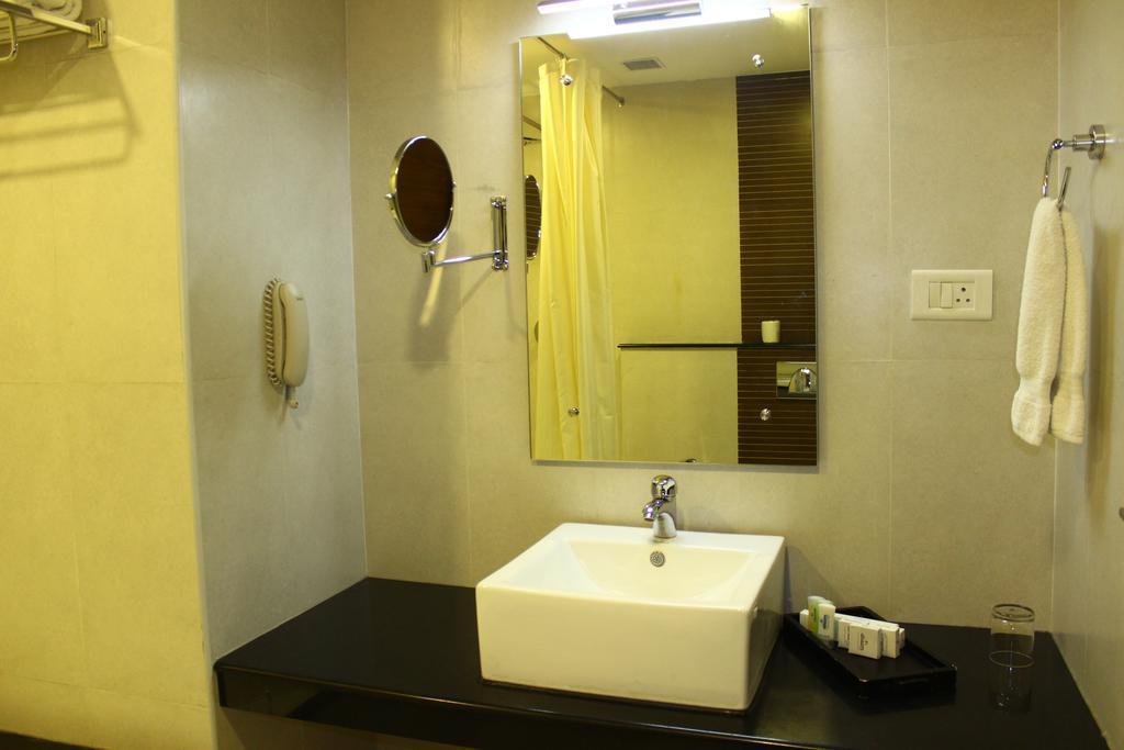 Abaam Cochin Hotel 4*