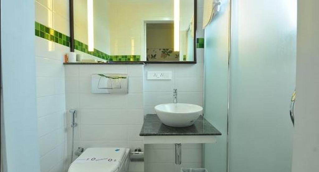 Hotel Bth Sarovaram
