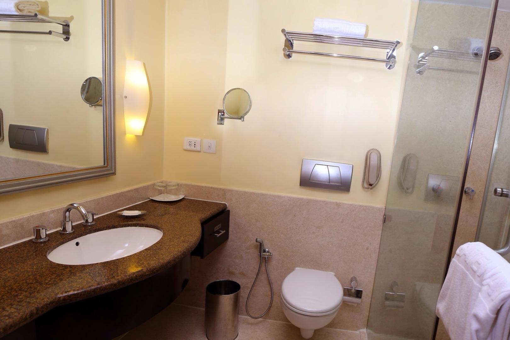Hotel Vivanta Ernakulam, Marine Drive Kochi