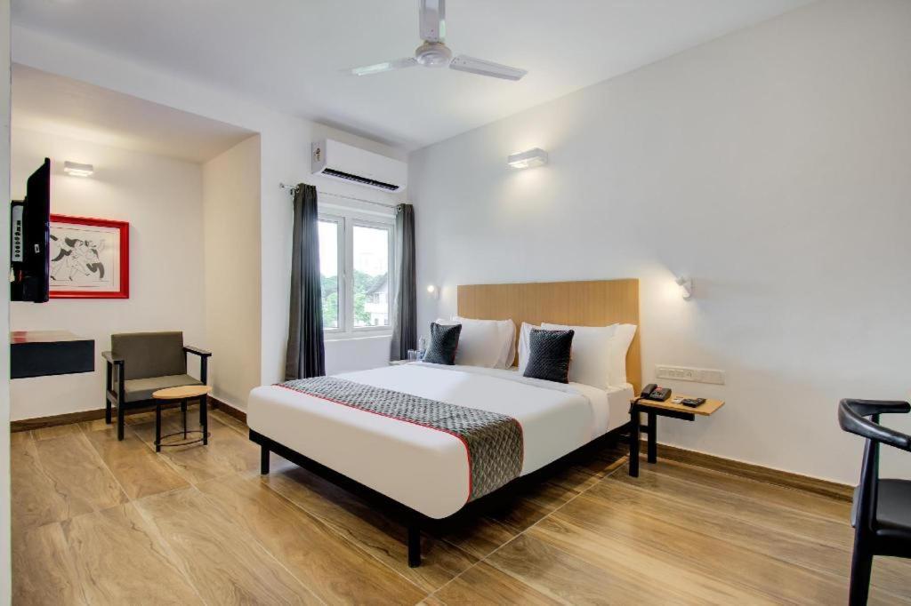 Xenia, Gcda, Kakkanad Hotel *