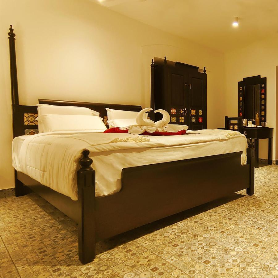 Napier Heritage By Velvet 4*