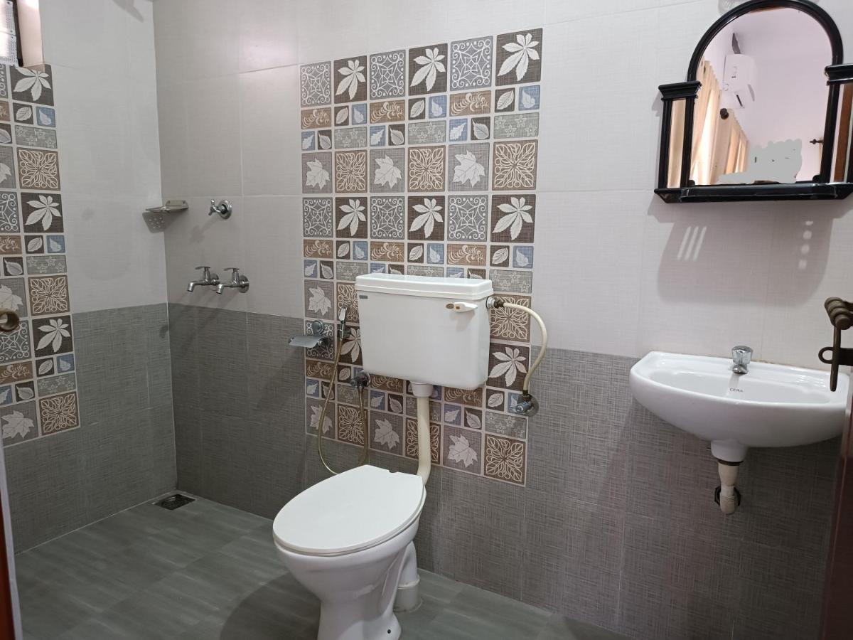 Prakriti Fortkochi Air Conditioned Homestay