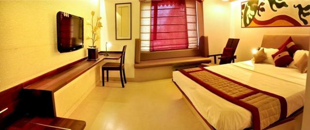 Bth Sarovaram Hotel