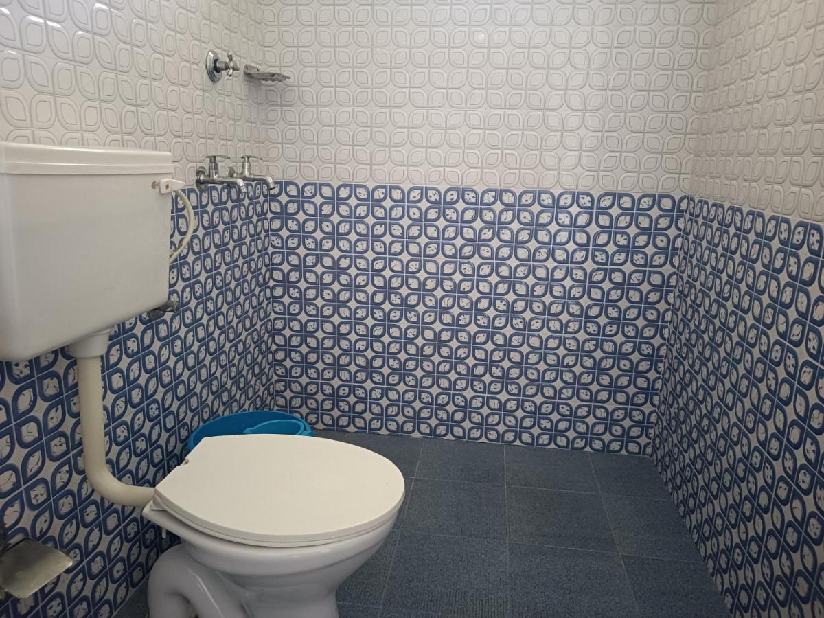 Prakriti Fortkochi Air Conditioned Homestay *