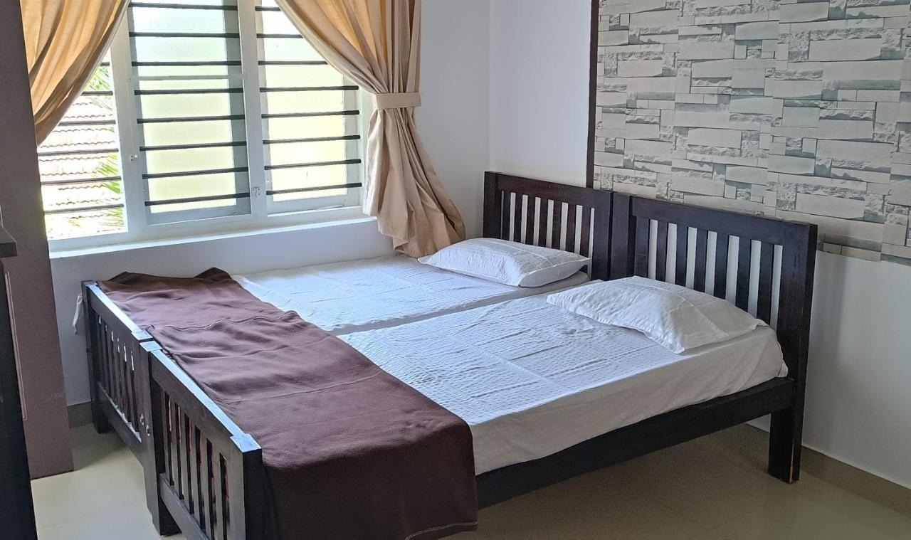 Prakriti Fortkochi Air Conditioned Homestay