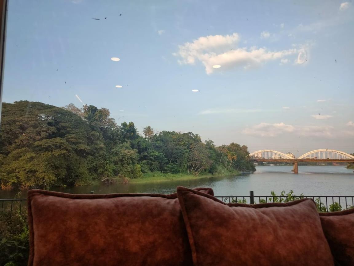 The Nutmeg River House Apartment