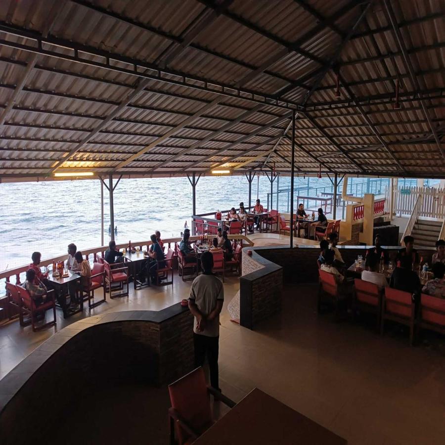Hotel Baywatch Homes Kochi