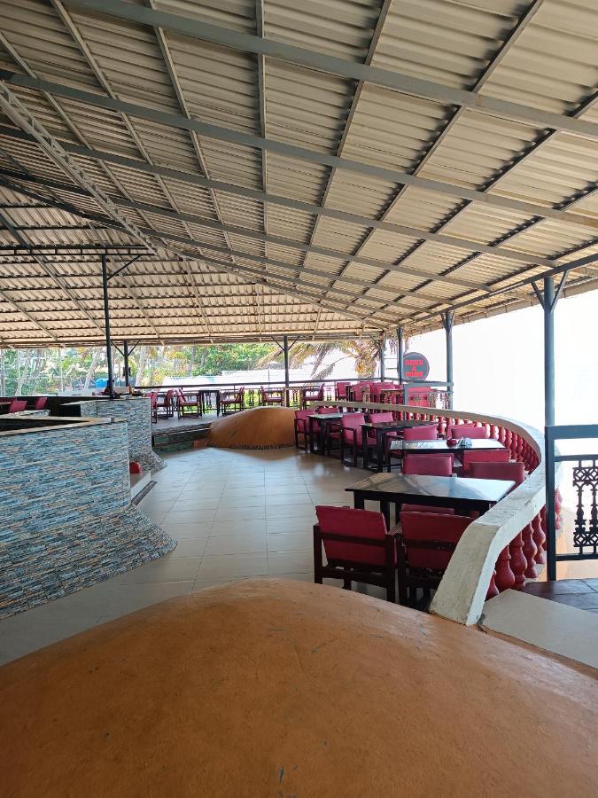 Hotel Baywatch Homes Kochi