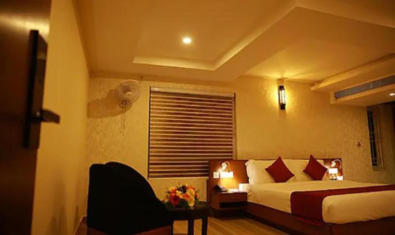 Hotel Fabhotel Prime D Chandlier 3*