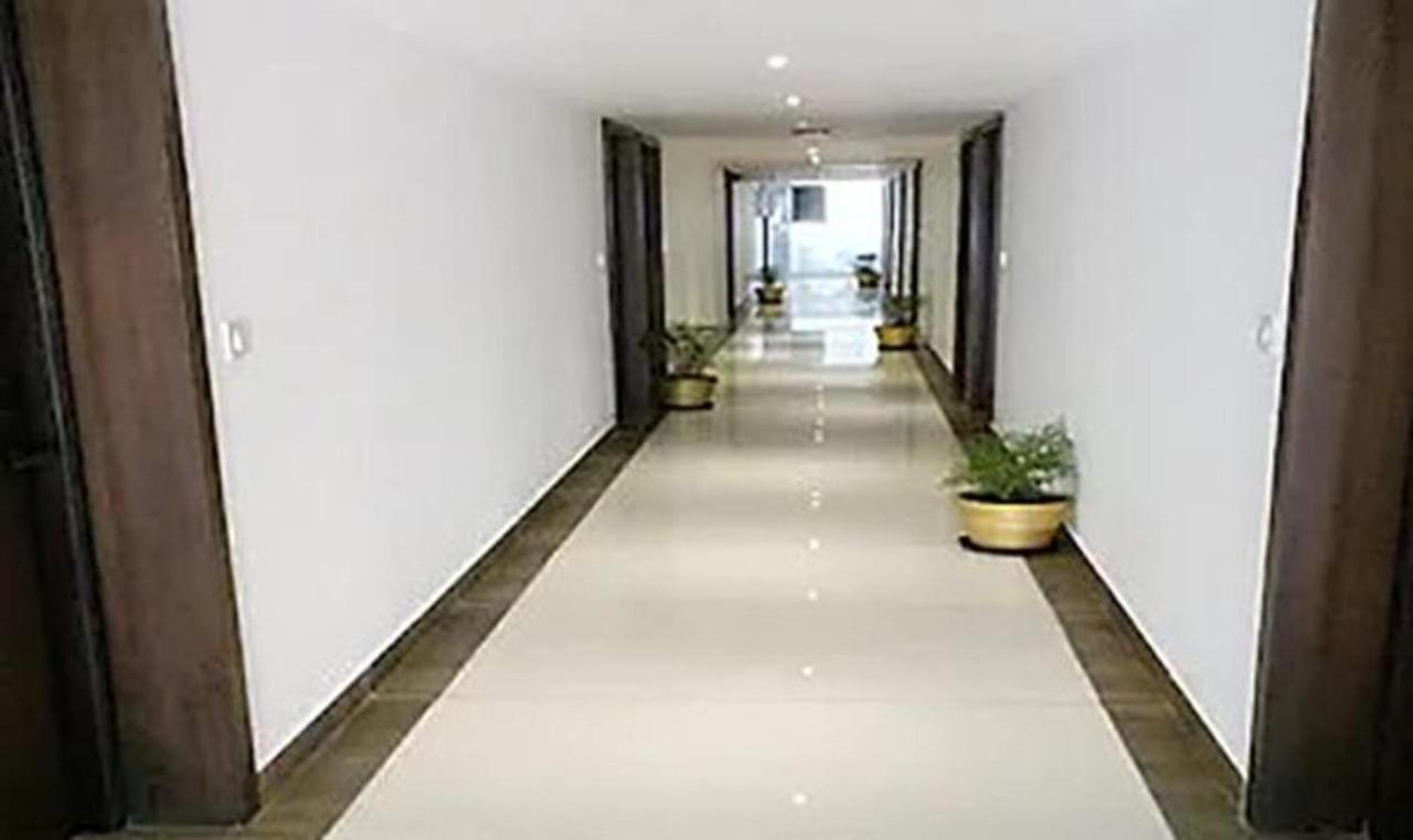 Fabhotel Prime D Chandlier 3*
