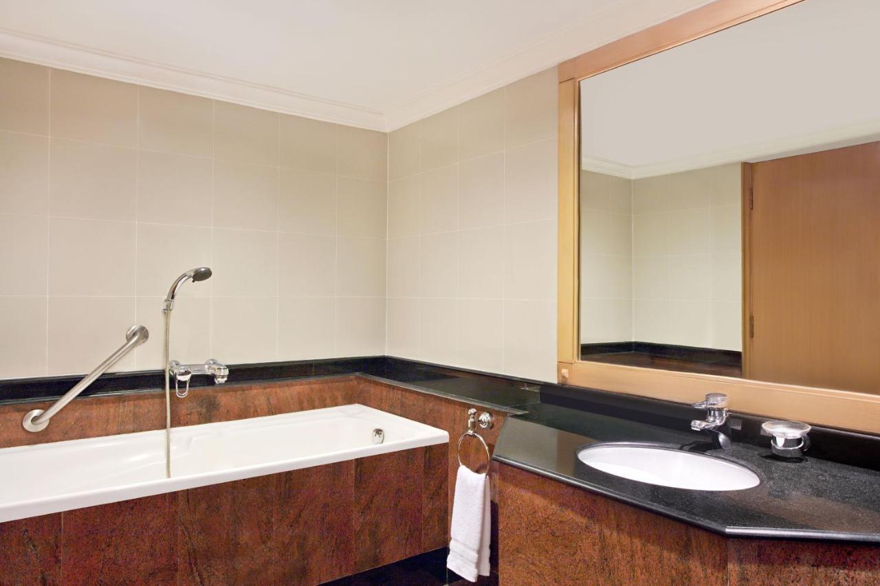 Le Meridien 5*