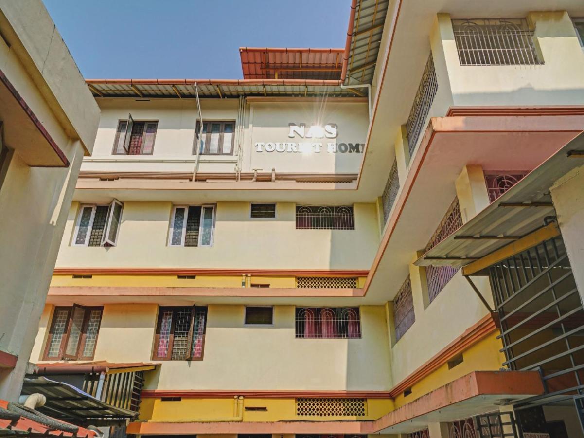 Oyo Nas Tourist Hotel